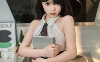每一张Bangni邦尼的冥都像是一场心灵深处的漫游，图集里的东西…有点不简单哦。