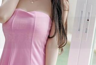 Feilin嗲囡囡 – solo尹菲的浴缸最新套图：有没有注意到，那朦胧的水雾？