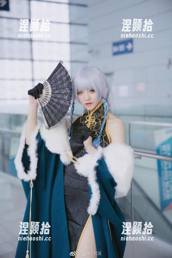 95式纯白毕业季的Kettoe写真合集：轻盈的步伐像是走在梦里，随时都可能飘走。