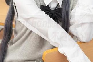 网盘里PoppaChan的裤里丝：你猜，下一张会露出什么不便说的事？