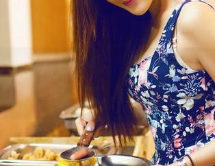 QingDouKe青豆客 – 王语纯的护士照片全集，各种姿态，竟然都好迷人！