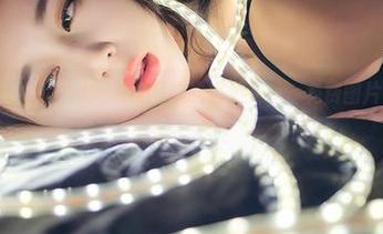 TGOD推女神 – Una尤娜与网袜的爱恨交织，免费图片中难以名状的美与趣！
