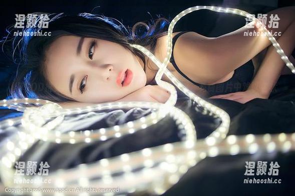 TGOD推女神 - Una尤娜与网袜的爱恨交织，免费图片中难以名状的美与趣！