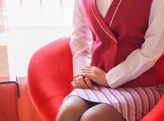 TGOD推女神 – 琪琪qlql的私拍图集：教你如何把“秘书”这份工作做得又拼又拼又可爱