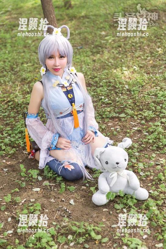 TouTiao头条女神-尹菲 TouTiao头条女神 - 尹菲全套少女图集…隐隐约约中透着点小俏皮,脑海里满是联想,不信你看?