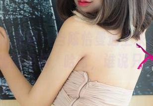 UGirls尤果网 – 当陈怡曼遇上灰丝，图库里又出新花样，哈哈，谁说只看脸？