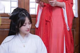 Xiuren秀人网 – 这片海滩上，夏晓Maggy的作品令我脑子里浮现了一堆戏剧性