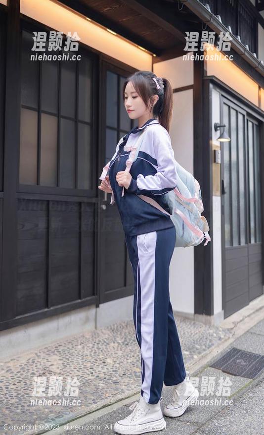 Xiuren秀人网-田依依 Xiuren秀人网 - 这次田依依浴缸的套图更新,水的反射比我心情还复杂。
