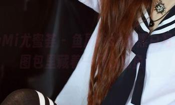 YouMi尤蜜荟 – 鱼尾fish的黑白写真，图包里藏着一只心机鱼！