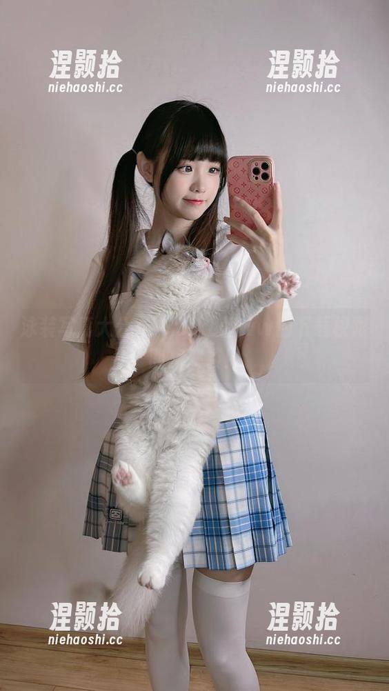泳装写真大公开，miko酱ww的下载权限即将解锁！