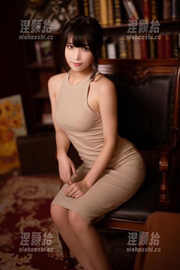 一智智的礼服套图——别问，我只是负责捡眼球的