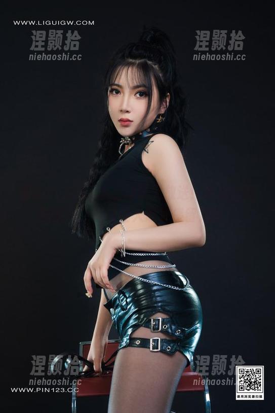 丽柜-xilly 丽柜 - xilly线上独家大放送!裤里丝搭配图片,简直让人想多停留几秒。