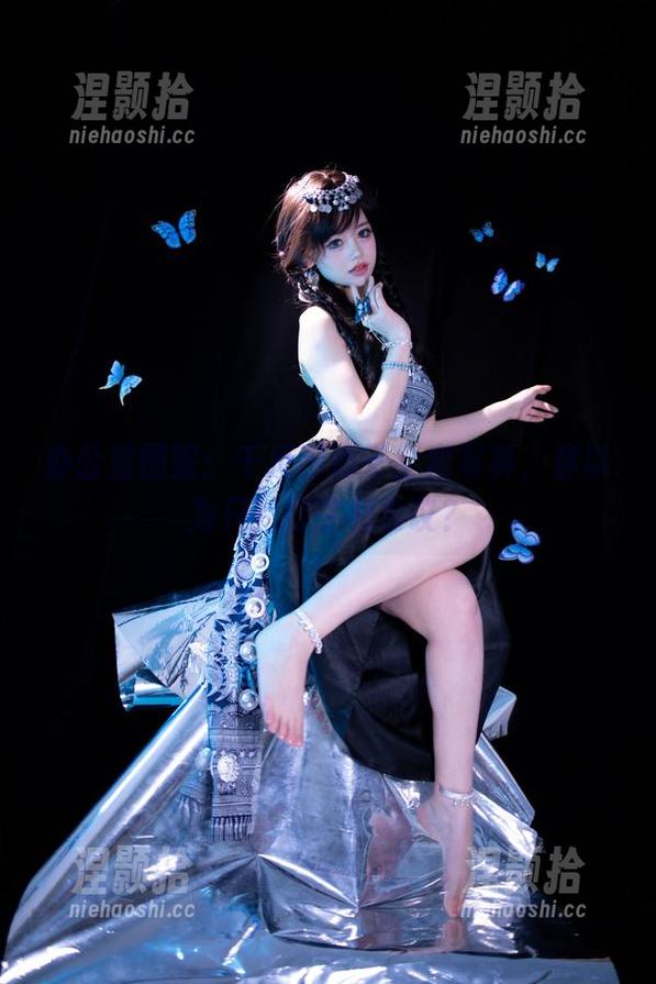 办公室图鉴：千反田鹿子全套写真，你以为只有打字和会议？