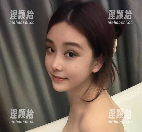 奶雯 微密圈 - 呃,奶雯在这张图片里,长腿到我快要上头了。