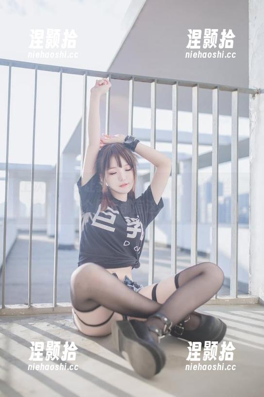 宅夏yoko 上次观看会让我想起宅夏yoko的白丝,真希望每个周末都有这种“福利”!
