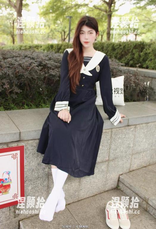 小众视觉 - 小薯条和她的网袜：一场写真分享的小趣味