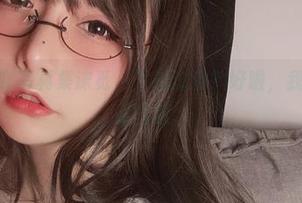 小泉学姐吖写真集涞觅，下载过没？好啦，我也没想多看几眼。