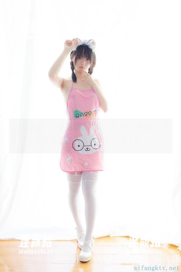 少女秩序 - 看！乐栀的全套吊带写真，简直像是专为我设计的经典PK。