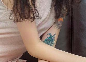 尤果网 – 圣诞没被掩盖，米妮的无圣光写真依然闪耀。