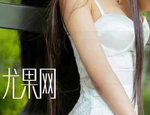 尤果网 – 姑娘在线！芝芝Booty旗袍一打卡，高清甩你一条街的美丽曲线！