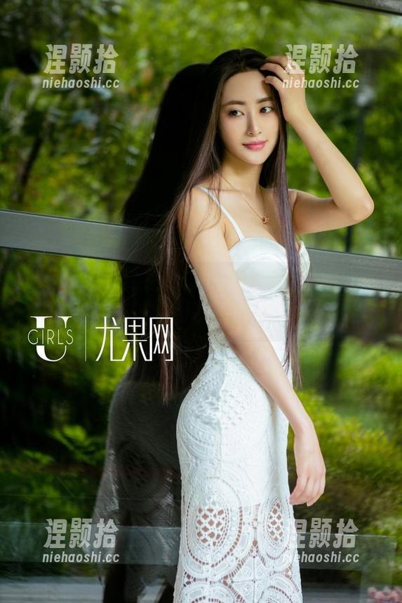 尤果网 - 姑娘在线！芝芝Booty旗袍一打卡，高清甩你一条街的美丽曲线！