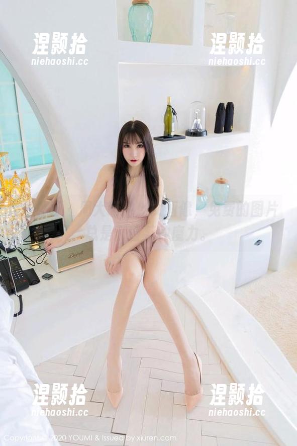 尤蜜荟 - 周大萌的少女画像，免费的图片总是藏着某种魔力。