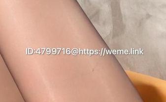 微密圈 – 求问：最新校园照片里，徐绾绾yyyy穿的那件衣服，在哪个二手市场能找到？