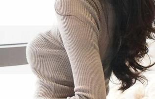 推女神 – 施忆佳在办公室出没，分享点滴日常，这些套图值得点赞！