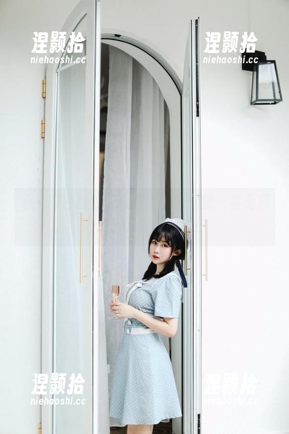 是依酱吖 唔,黑白加的是依酱吖,图包像一首无声的诗,深邃又有趣!
