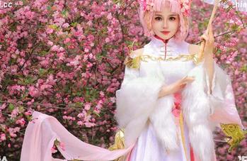 桃暖酱的女孩写真，实话实说，有些角度她拍得让人心脏乱跳。