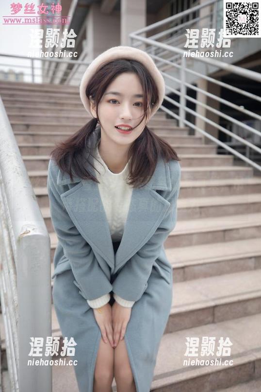 梦丝女神 - 香萱又带来最新的写真集，吊带搭配的姿态真的是魔力