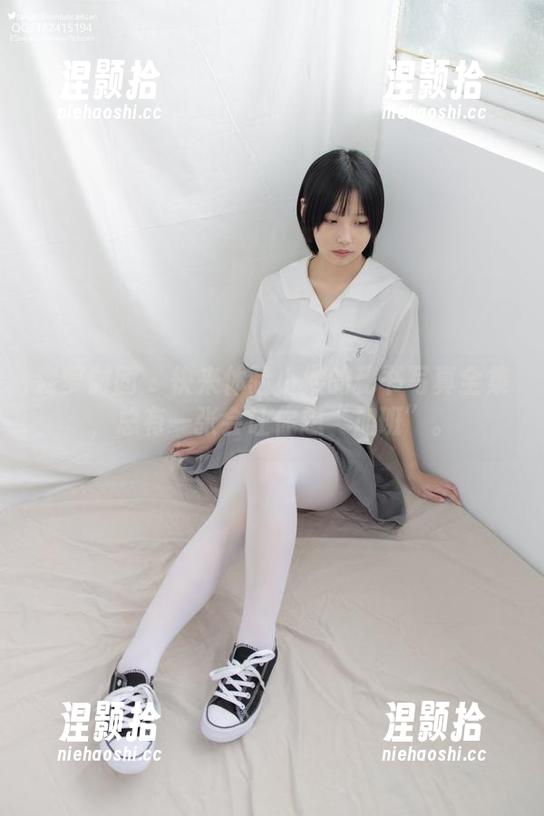 森萝财团-小樱 森萝财团 - 快来体验小樱的秘书写真全集,总有一张会让你想“加班”。