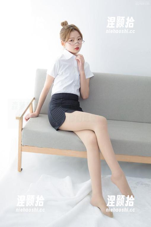 森萝财团-小樱 森萝财团 - 看小樱试拍02E4K,捡起一堆美图,顺便给你们送壁纸大礼包!