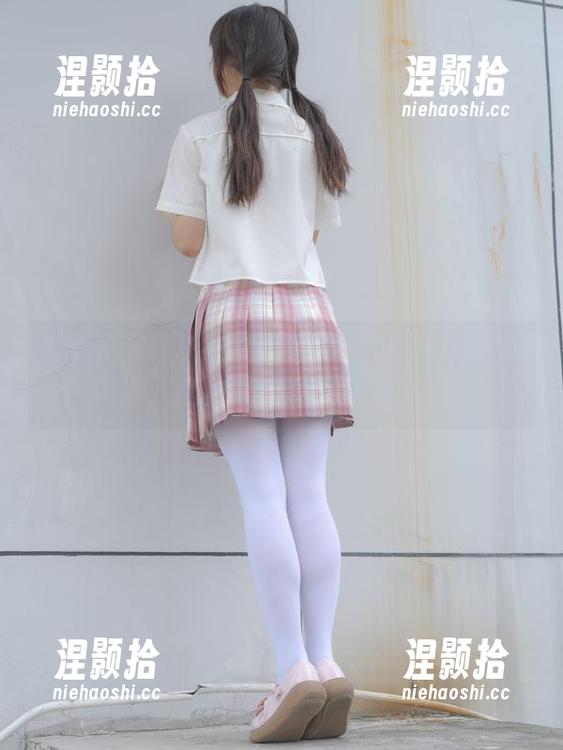 为啥要下载灰衣白丝写真集？森萝财团知道，这种诱惑没办法拒绝！