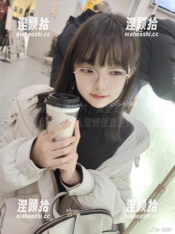 樱群和服外套的照片，完全是不花钱的美丽，真让人觉得便宜了！