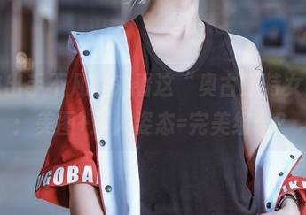 渊秧出手不凡，来看这“奥古斯特女仆”：美图+迷人姿态=完美组合？