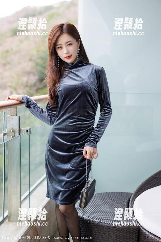 爱蜜社 - 一刀未剪的真实职业装写真，Winki丝姬跟你的上司有些共同点哦！