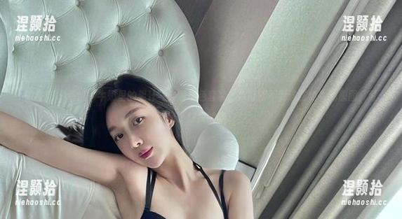 牛奶里的果汁 微密圈 - 看!“牛奶里的果汁”穿着黑色套装,你可得不到这张免费的原图,可惜了你我的眼。