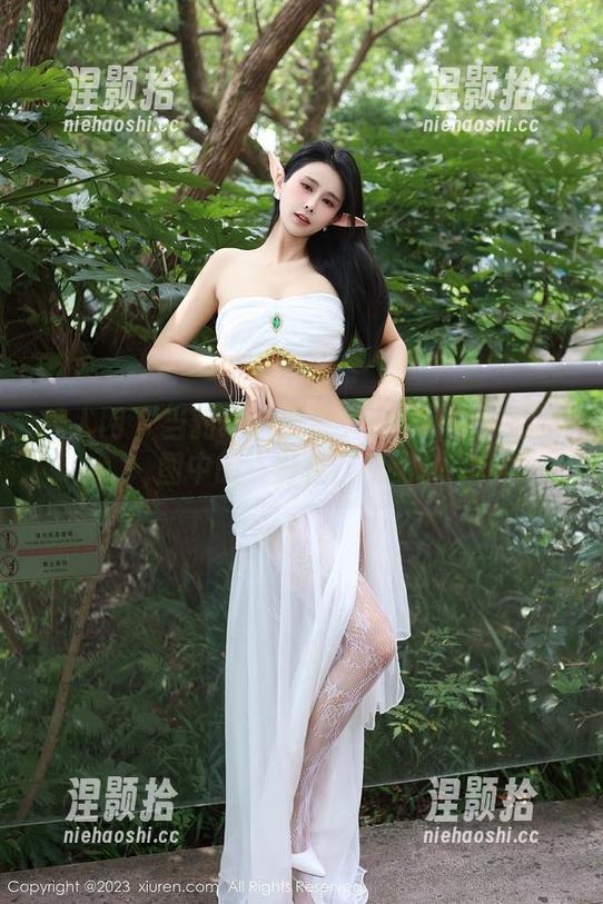 秀人网-余贝拉bella 秀人网 - 当豹纹遇到余贝拉bella:私拍图中的“野性”优雅。