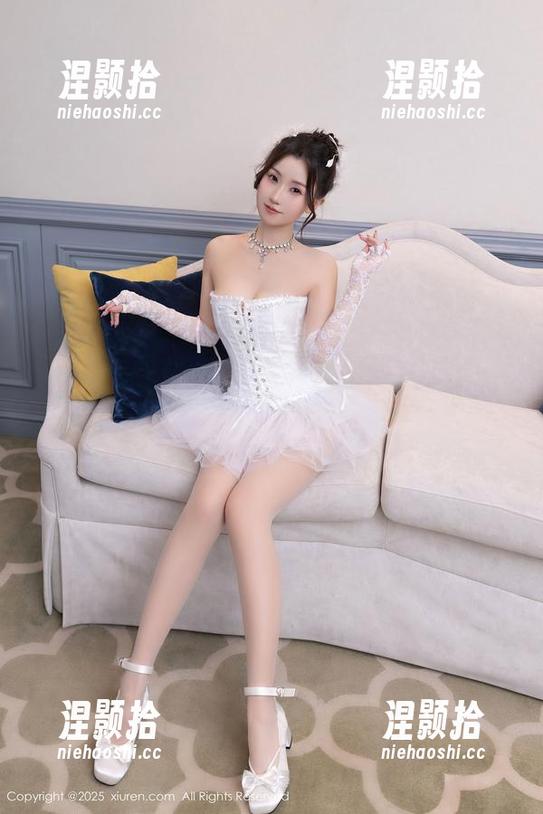 秀人网-小海臀Rena 秀人网 - 小海臀Rena黑丝写真,合集里的每条线条都有故事