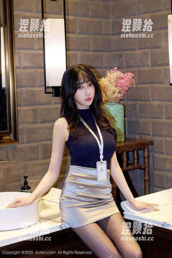 秀人网 - 这张“白兔西希”的女仆原图，居然让我想起了我的那只迷你兔子？有点奇怪吧...
