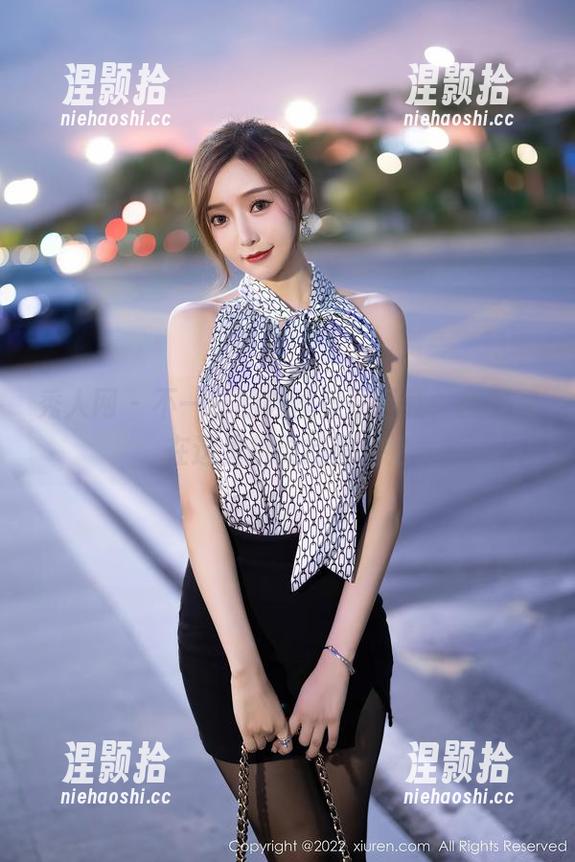 秀人网 - 不一样的肉丝美图下载，程程程在这里机灵的冒泡泡