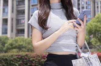 秀人网 – 死库水真香？美七图包让我瞄到一点不一样的东西。