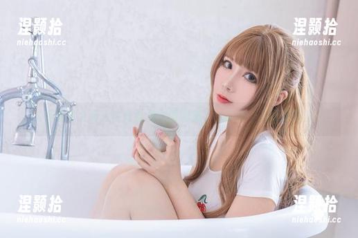 下载羊大真人的穹妹兔女郎图集，治愈你一天的烦恼！