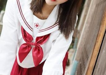 美媛馆 – 绮里嘉Carina的JK：美图根本不足以承载她的存在。