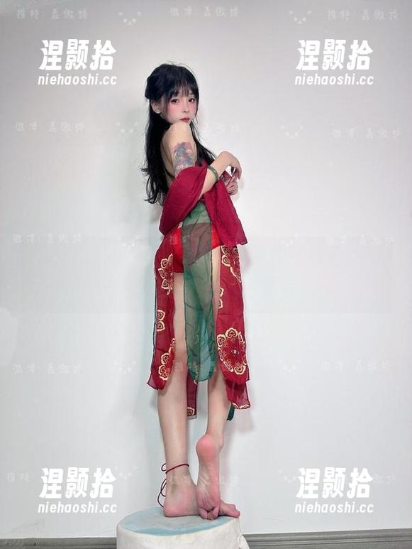 微密圈 - 超乎你想象的拼贴式萌妹自拍——聂傲娇的资源拿来吧！