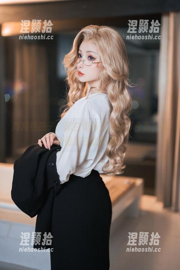 肉扣热热子：黑白镇海双人写真合集，暗色情绪在此碰撞！
