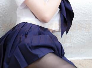 你见过把柴郡旗袍穿成壁纸的奇迹吗？荒井喵喵诚意奉上！