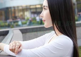 蜜桃社 – 高清捕捉到的牛仔裤细节，许思铭，这不就是拍拍照吗，没事别太认真。