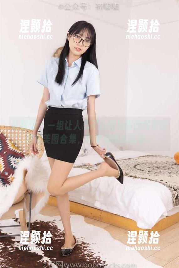 袜啵啵 - 一组让人忍不住想加班的甜甜圈裸足美图合集，做梦都感觉踏实。